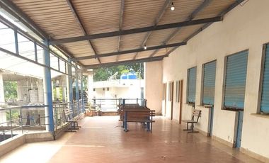 ¡Invierte en el Corazón Comercial de Atacames! 23 Locales y 3 Suites $320.000 negociable