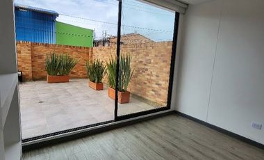 ¡Gran Oportunidad en Chía! Apartamento Primer Piso con Enorme Terraza y Opción de 2da Habitación ¡No te pierdas esta increíble oferta! Presentamos un