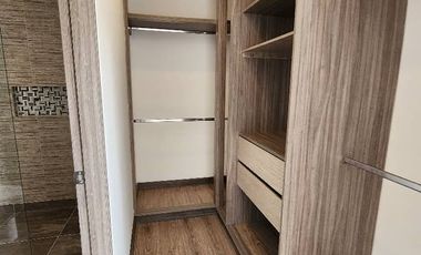 ¡Gran Oportunidad en Chía! Apartamento Primer Piso con Enorme Terraza y Opción de 2da Habitación ¡No te pierdas esta increíble oferta! Presentamos un