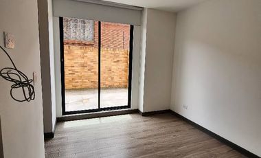 ¡Gran Oportunidad en Chía! Apartamento Primer Piso con Enorme Terraza y Opción de 2da Habitación ¡No te pierdas esta increíble oferta! Presentamos un