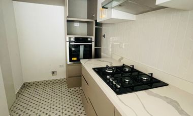¡Exclusivo Tríplex En Surco Con Terraza Y Vista Interior!