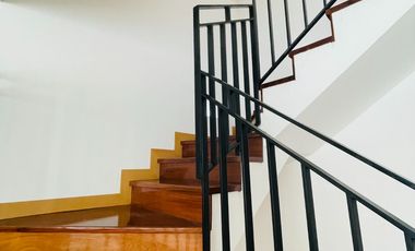 ¡Exclusivo Tríplex En Surco Con Terraza Y Vista Interior!