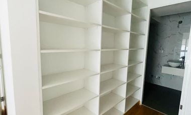 ¡Exclusivo Tríplex En Surco Con Terraza Y Vista Interior!