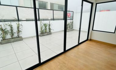 ¡Exclusivo Tríplex En Surco Con Terraza Y Vista Interior!