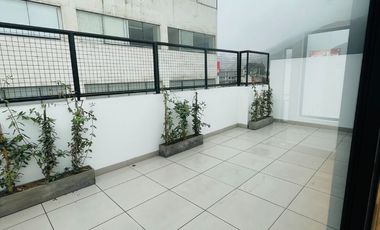 ¡Exclusivo Tríplex En Surco Con Terraza Y Vista Interior!