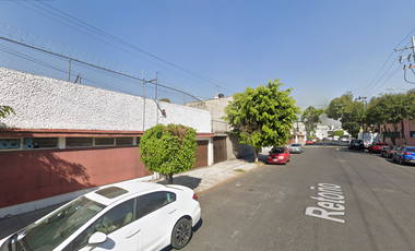 Casa en venta en Iztapalapa Remate.