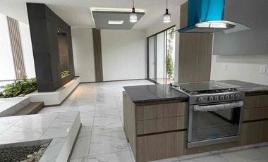 *Casa En Venta 4 Recámaras En Vistas Altozano Primeros Cotos*