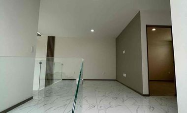 *Casa En Venta 4 Recámaras En Vistas Altozano Primeros Cotos*