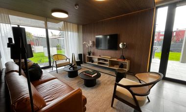 SE ARRIENDA DEPARTAMENTO 2D2B + ESCRITORIO - METRO VICENTE VALDES