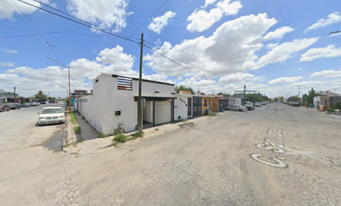 Casa en Calle San Jorge, Villas de San Miguel, Nuevo Laredo, Tamps. ¡NO CRÉDITOS!
