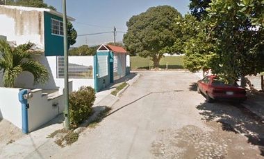 C. GAVILÁN, PARAÍSO SALAGUA, C.P. 28650, MANZANILLO, COLIMA.