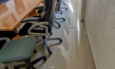 Edificio en renta en Metepec en la purísima ideal para oficinas amplias.