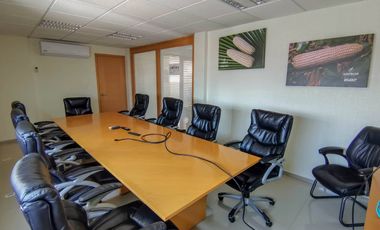 Edificio en renta en Metepec en la purísima ideal para oficinas amplias.