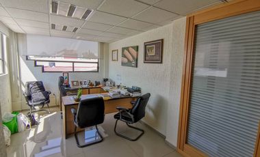 Edificio en renta en Metepec en la purísima ideal para oficinas amplias.