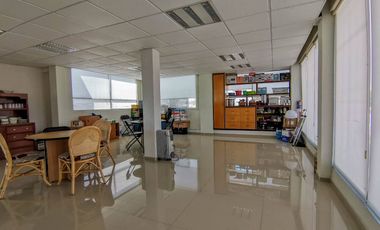 Edificio en renta en Metepec en la purísima ideal para oficinas amplias.