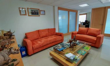 Edificio en renta en Metepec en la purísima ideal para oficinas amplias.