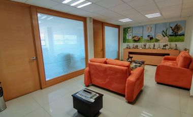 Edificio en renta en Metepec en la purísima ideal para oficinas amplias.