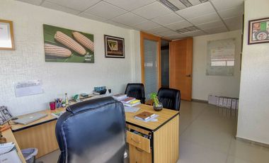 Edificio en renta en Metepec en la purísima ideal para oficinas amplias.