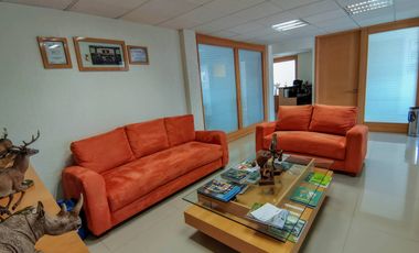 Edificio en renta en Metepec en la purísima ideal para oficinas amplias.