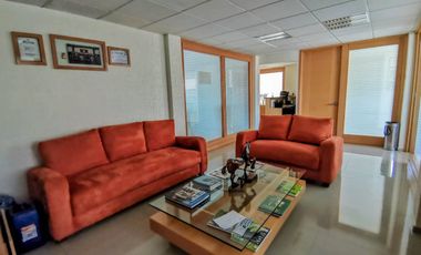 Edificio en renta en Metepec en la purísima ideal para oficinas amplias.