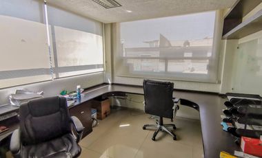 Edificio en renta en Metepec en la purísima ideal para oficinas amplias.