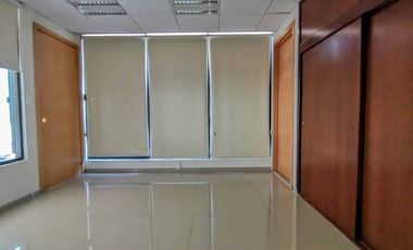 Edificio en renta en Metepec en la purísima ideal para oficinas amplias.