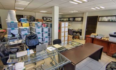 Edificio en renta en Metepec en la purísima ideal para oficinas amplias.