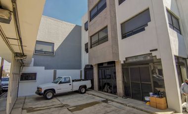 Edificio en renta en Metepec en la purísima ideal para oficinas amplias.