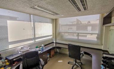 Edificio en renta en Metepec en la purísima ideal para oficinas amplias.