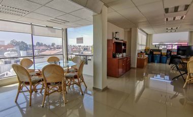 Edificio en renta en Metepec en la purísima ideal para oficinas amplias.