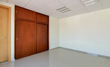 Edificio en renta en Metepec en la purísima ideal para oficinas amplias.