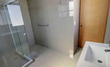 Edificio en renta en Metepec en la purísima ideal para oficinas amplias.