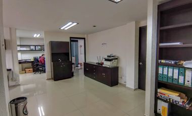 Edificio en renta en Metepec en la purísima ideal para oficinas amplias.