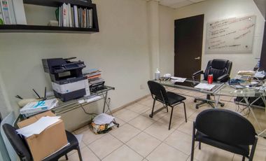 Edificio en renta en Metepec en la purísima ideal para oficinas amplias.