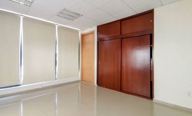 Edificio en renta en Metepec en la purísima ideal para oficinas amplias.
