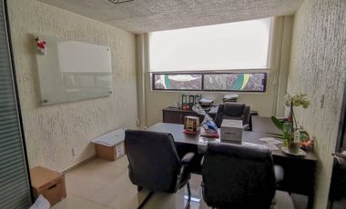 Edificio en renta en Metepec en la purísima ideal para oficinas amplias.