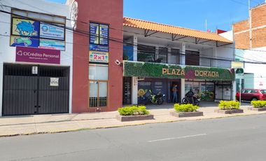 renta oficina/consultorio interior plaza Blvd. Díaz Ordaz Las Reynas Irapuato, Gto.