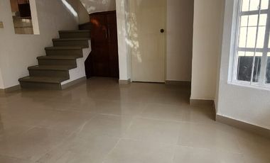 Venta casa dentro de fracc privado mision san diego