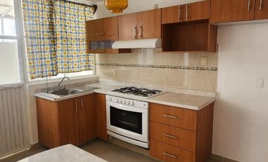 Venta casa dentro de fracc privado mision san diego