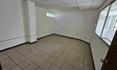 Edificio en Renta sobre 25 Poniente, Col. Los Volcanes – Ideal para Oficinas, Negocio o Escuela