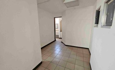 Edificio en Renta sobre 25 Poniente, Col. Los Volcanes – Ideal para Oficinas, Negocio o Escuela