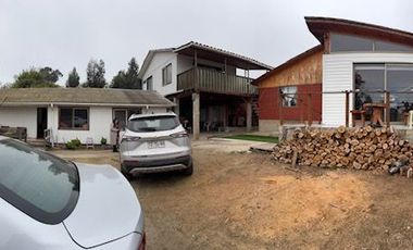 Se Vende sitio con 2 cabañas y 2 departamentos en Horcón, Puchuncaví.