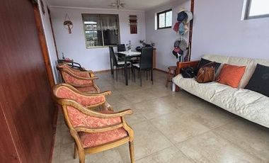 Se Vende sitio con 2 cabañas y 2 departamentos en Horcón, Puchuncaví.