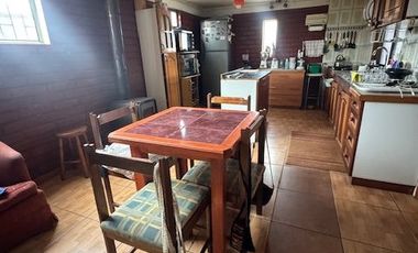 Se Vende sitio con 2 cabañas y 2 departamentos en Horcón, Puchuncaví.