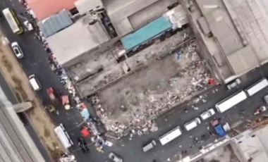 SE VENDE TERRENO TOTALMENTE CERCADO UBICADO EN LA MISMA AV.GRAU
