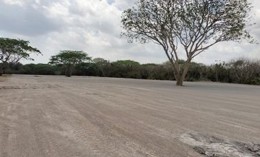 TERRENO PARA PATIO DE MANIOBRAS EN RENTA EN ENTRONQUE CARRETERA SANTA FE