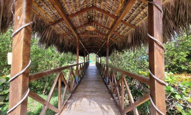 Lote de 570 m2 en la Urbanización Playa Escondida en el cantón Jama de la provincia de Manabí, Ecuador