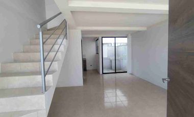 Casa dos habitaciones, sin estacionamiento, Yaruqui
