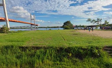 En Venta Casita de dos pisos construcción Nueva con Vista al Frente y al Río Nanay, Distrito de Punchana, Maynas, Loreto