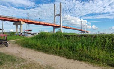 En Venta Casita de dos pisos construcción Nueva con Vista al Frente y al Río Nanay, Distrito de Punchana, Maynas, Loreto